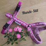 Für eine kleine Hündin Gurtband rosa 1,5 cm Borte Röschen, Polster altrosa Fleece