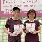 ⑯５５歳以上の部コンソレ優勝ペア明色化粧品賞