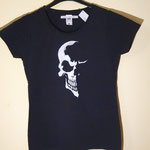 T-Shirt personalizzate disegnate e dipinte a mano -  19,90 €   + spedizione  8,90 €  oppure Stampa DTG 19,90€ spedizione gratis 