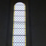 Eglise de SAINT AGNAN Restauration complète de la rosace - Restauration partielle de 6 baies losanges de la nef et repiquages sur deux baies du coeur - bavettes en plomb et grilles de protection acier