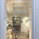 programmation et aménagement des expositions au Dirigeable, Paris • fondatrice et créatrice du concept global