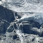 Laut dem Wasser muss das ein grosser Gletscher sein