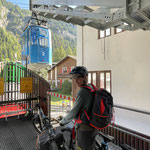 Die Bahn nahm die 2 Bikes und 5 Personen mit, dann war sie voll