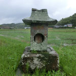②寺の下の田の神　
