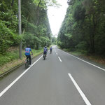 田の神様へ向かっています。