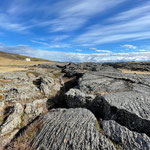 Das Lavafeld am Campingplatz