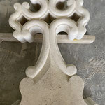 Croix en pierre de Bourgogne (reproduction)