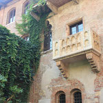 Le balcon de Juliette n'existait pas, il a été ajouté lors de la restauration de la maison entre 1936 et 1940