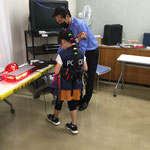 パトカー緊急サイレン音をペダルで体験！
