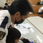 自分の親指でサンプル指紋お捺中です！