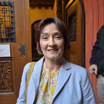 Pascale Baeriswyl beim Eingang zum Rathaus.