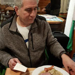 Er ist es schon gewohnt, wenig zu essen