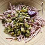 Klassischer Schweizer Wurstsalat mit würzigem Dressing 