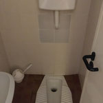 Jules Skurriles Toilettenfoto