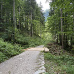 Zwei Holzbrücken führten über den Rettenbach