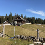 Wir passierten diese Almhütte,...