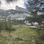 ... weiter zu den Steirerseehütten wandern