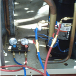 Comprobación de carga de refrigerante.