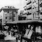 1886 Atarazanas desde el Puente. En el centro de la imagen, la "Pescadería de Atarazanas"; más allá de ésta, Calle Colón