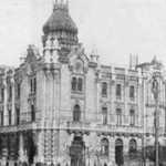 1910-1917 Ayuntamiento. A su derecha, iglesia de San Francisco