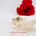 "Dornröschen" - Gelbgoldring 750 mit cognacfarbenem Diamant 0.39ct, 2401.-
