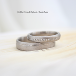 "Path 2" - Weissgold 750, Damenring mit 11 Brillanten à 0.005ct 2027.- / Herrenring 2503.-