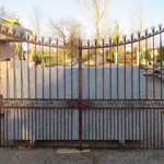 Portail fer forgé n°79     343cm de large x 230/198cm de haut VENDU