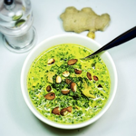 Spinat Curry mit Hühnchen & Mandeln