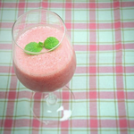 Kokos-Himbeer-Banane Smoothie