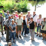 Gruppenfoto auf der Biber-Beobachtungsplattform