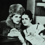 Zofia Grabowska i Jadwiga Smosarska w sztuce Maskarada ( T.Polski Warszawa 1938)