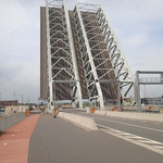 Open brug in de haven van Antwerpen 