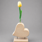 "Herzvase Sockel" ; € 30 ; 19cm; INFO: Holz ist ein Naturprodukt, daher können Abweichungen vorkommen.