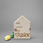 Haus "Glück" ; € 28 ; 18cm hoch ;  INFO: Holz ist ein Naturprodukt, daher können Abweichungen vorkommen.