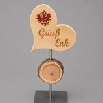 "Griaß Enk" Herz ; € 70 ; 56cm ; INFO: Holz ist ein Naturprodukt, daher können Abweichungen vorkommen.