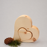 "Inniges Herz" ; in 2 Größen erhältlich ; INFO: Holz ist ein Naturprodukt, daher können Abweichungen vorkommen.