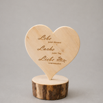 Herz Sockel "Lebe" ; € 39 ; INFO: Holz ist ein Naturprodukt, daher können Abweichungen vorkommen.