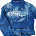 eucalyptus op spijkerjasje met love rocks, aim your wedding