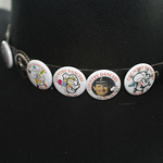 badges sur chapeau