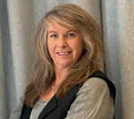 Francin Minger ist die Ansprechpartnerin im Kundendienst für Fragen zum Kurswesen. 