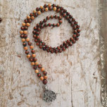 Mala-Ketten für Männer – handgeknüpfter Schmuck für Achtsamkeit, Stärke und Meditation von Anahata Mala.