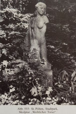 weibliche Statue
