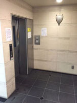 マンションエントランス