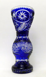 Große Böhmische Glas Vase, Blauer Überfang, Schleuderstern, tiefer Kerbschnitt, € 120,00