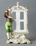Porzellanfigur, Thüringen, Volkstedt, Junge, Spiegel, Vase,Goldstaffiert,14,5 cm , € 120,00