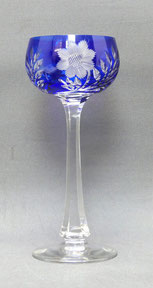 Champagner Glas, Römer, Kristall, blau überfangen, Blumenschliff, H. 19,5 cm, € 49,00