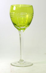 Art-Deco Weinglas Römer Hellgrüner Überfang, geom. Schliff 19 cm, Ø7,8 cm,200ml, € 95,00