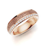 Alliance Ring in Rotgold mit Brillanten aus der Trauring Kollektion Stone der Goldschmiede OBSESSION Zürich und Wetzikon.