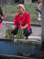 Durian Verkäuferin am Pier