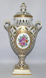 POTSCHAPPEL DRESDEN Potpourri Vase Porzellan Blumenbouquet Gold H. 42,0 cm, € 900,00